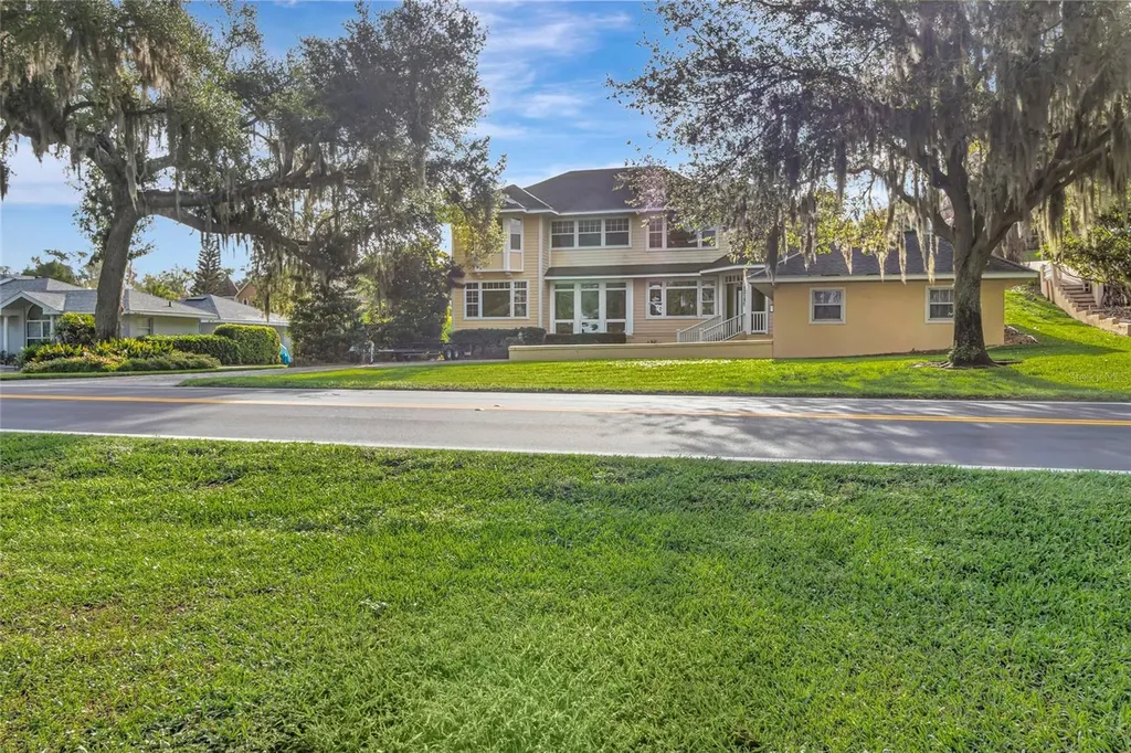 1215 Lakeshore Drive Eustis FL 32726