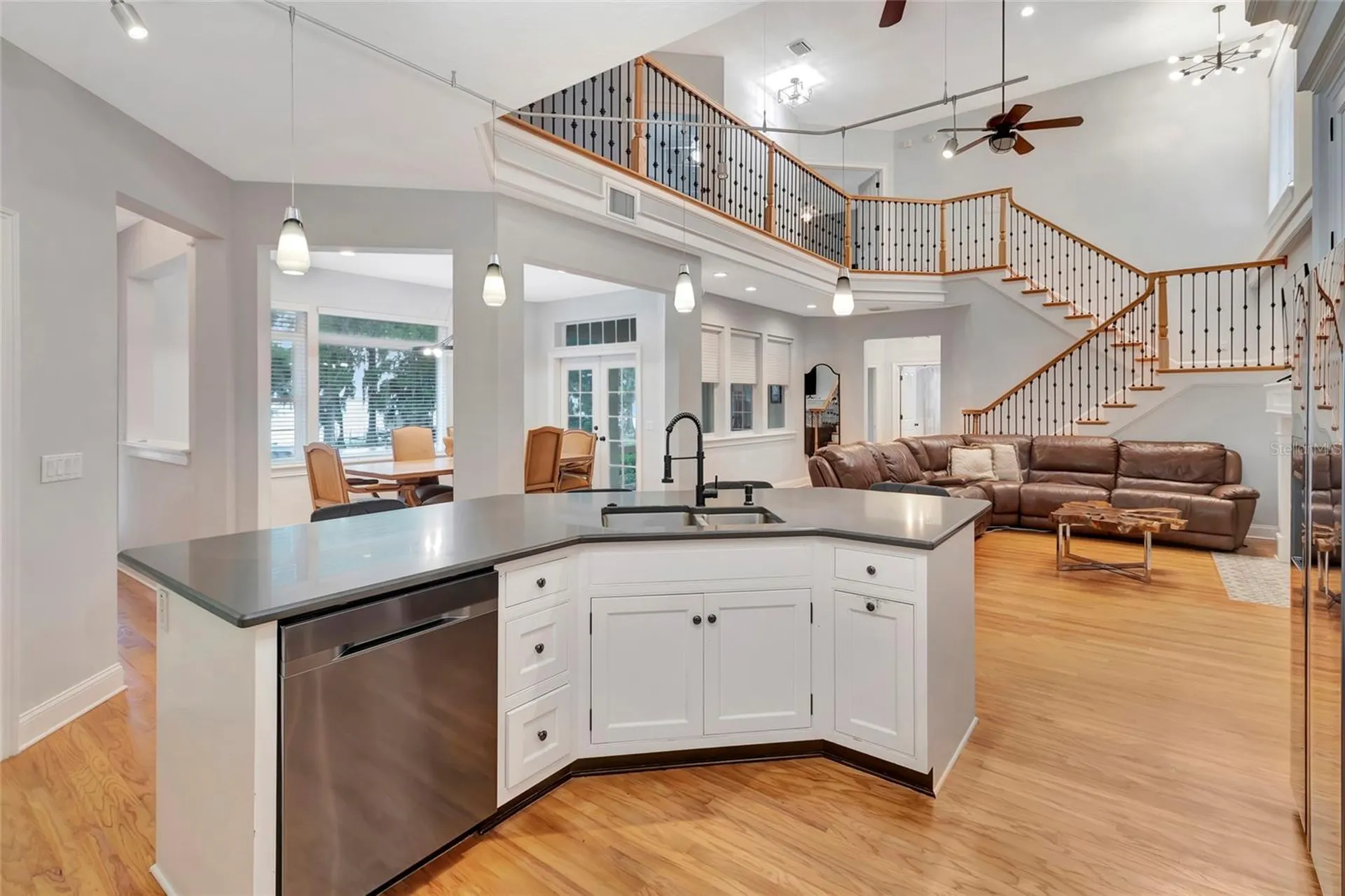 1215 Lakeshore Drive Eustis FL 32726