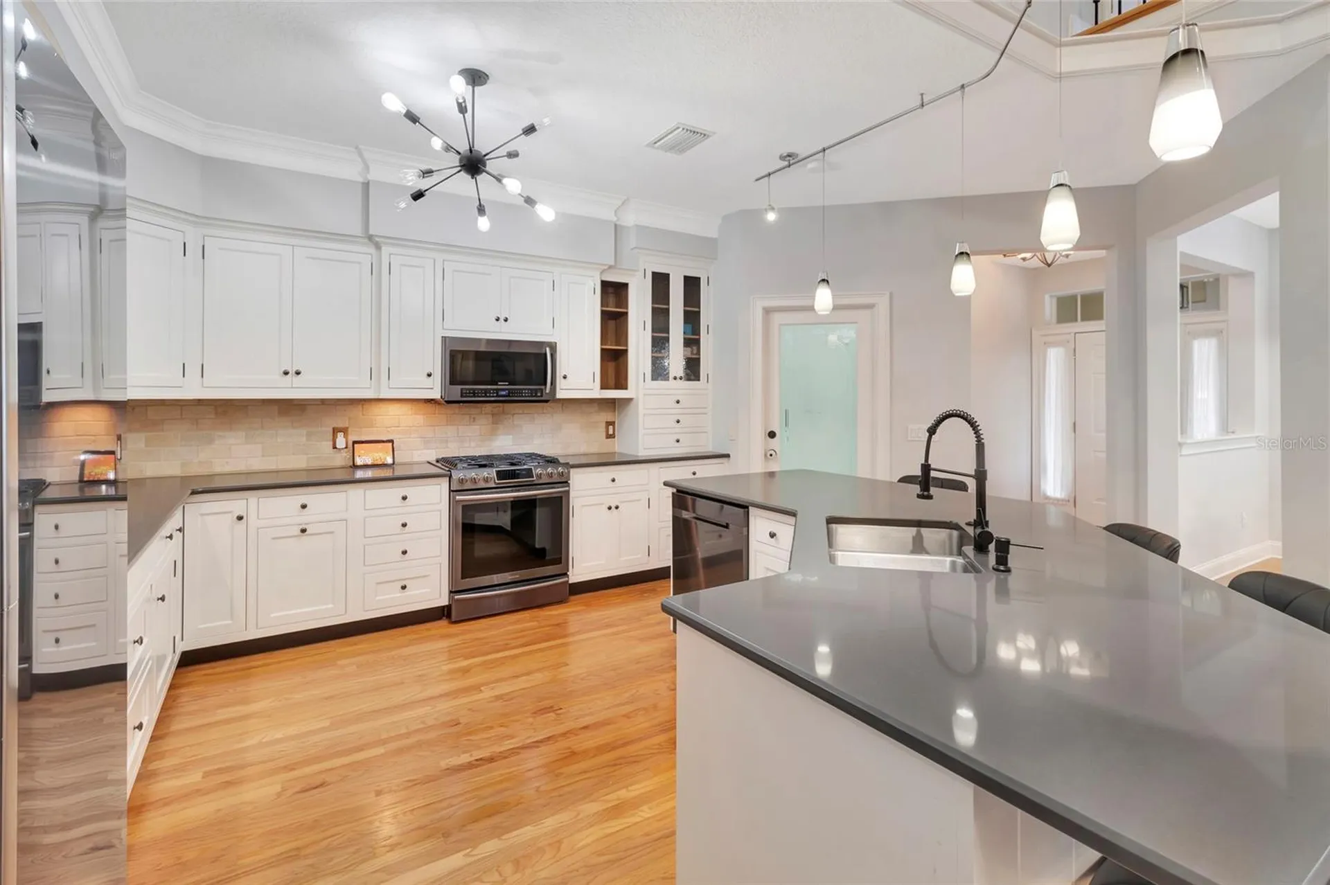 1215 Lakeshore Drive Eustis FL 32726