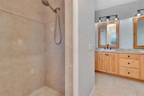 1215 Lakeshore Drive Eustis FL 32726