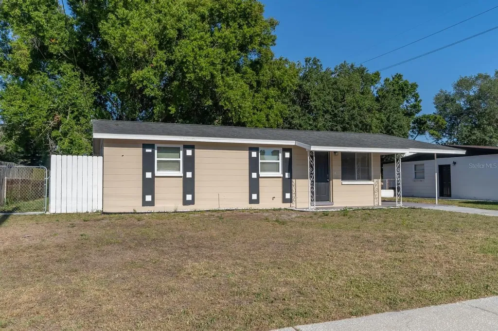 5024 S 85th Street Tampa FL 33619
