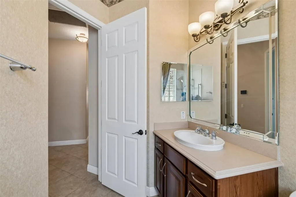 181 Indian Wells Avenue Kissimmee FL 34759