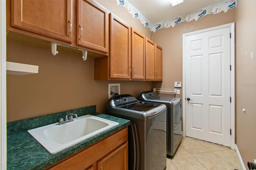 181 Indian Wells Avenue Kissimmee FL 34759