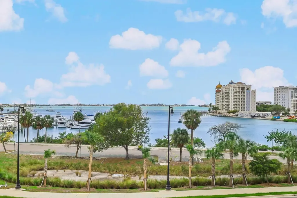 1155 N Gulfstream Avenue Sarasota FL 34236