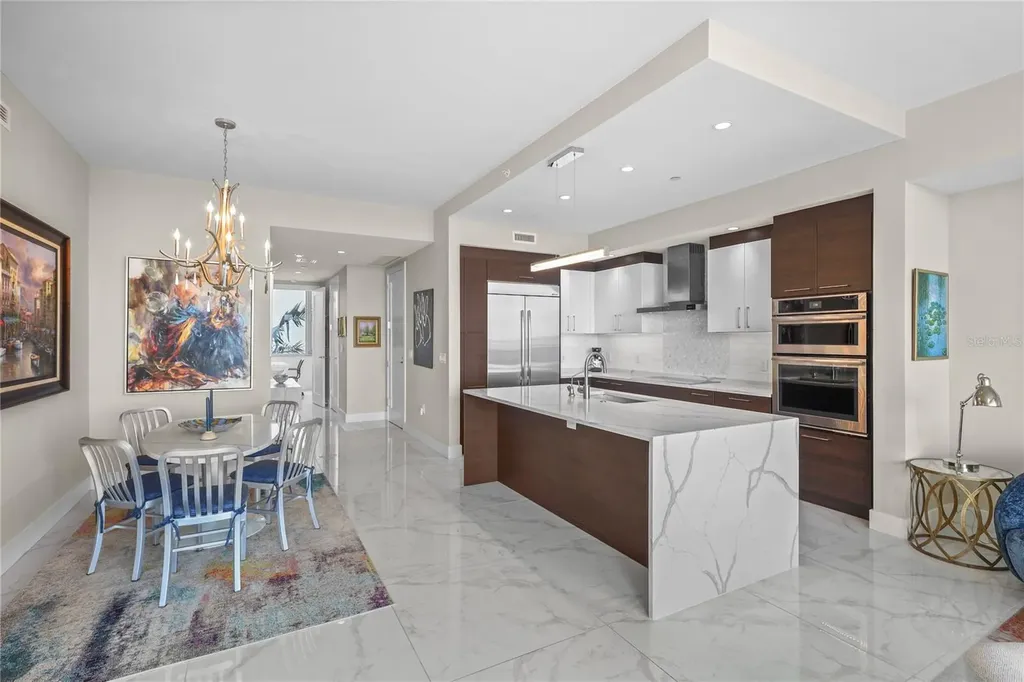 1155 N Gulfstream Avenue Sarasota FL 34236
