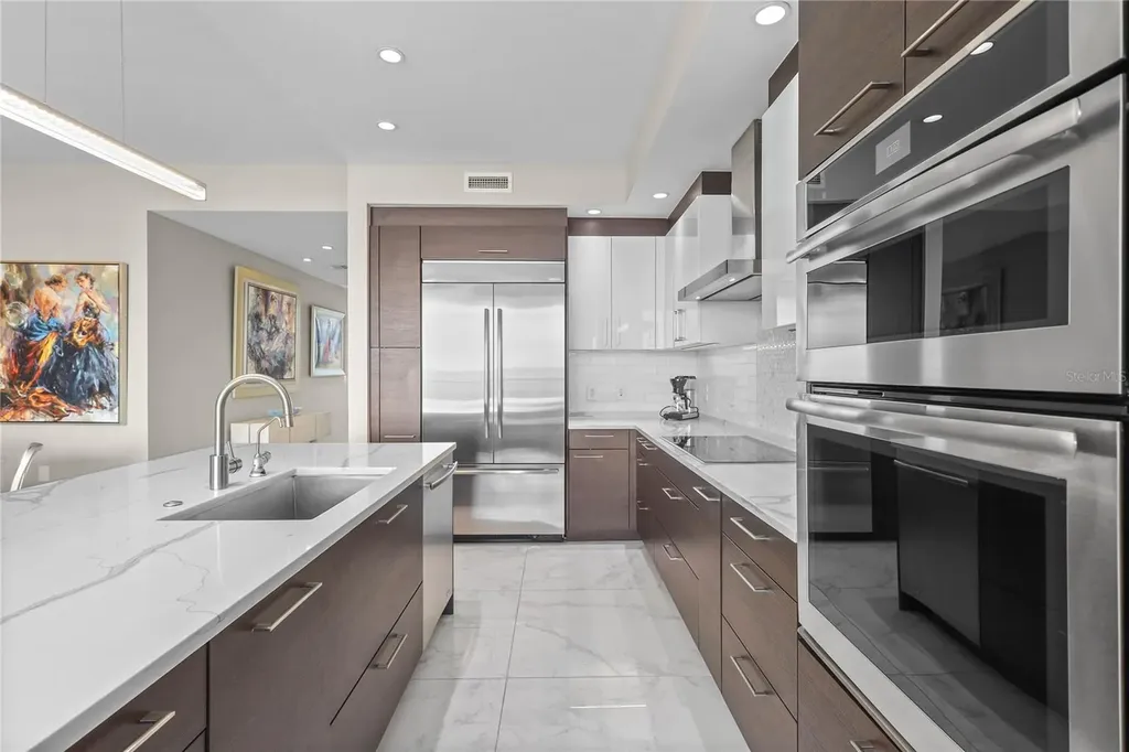 1155 N Gulfstream Avenue Sarasota FL 34236