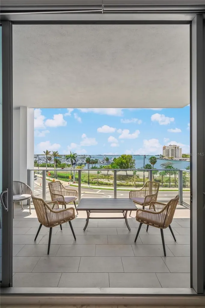 1155 N Gulfstream Avenue Sarasota FL 34236
