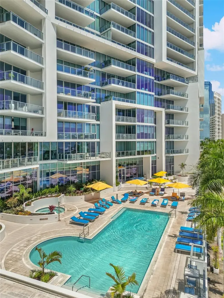 1155 N Gulfstream Avenue Sarasota FL 34236