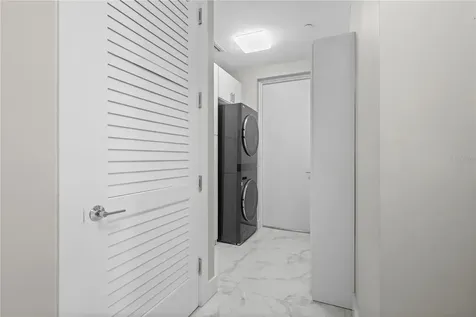 1155 N Gulfstream Avenue Sarasota FL 34236