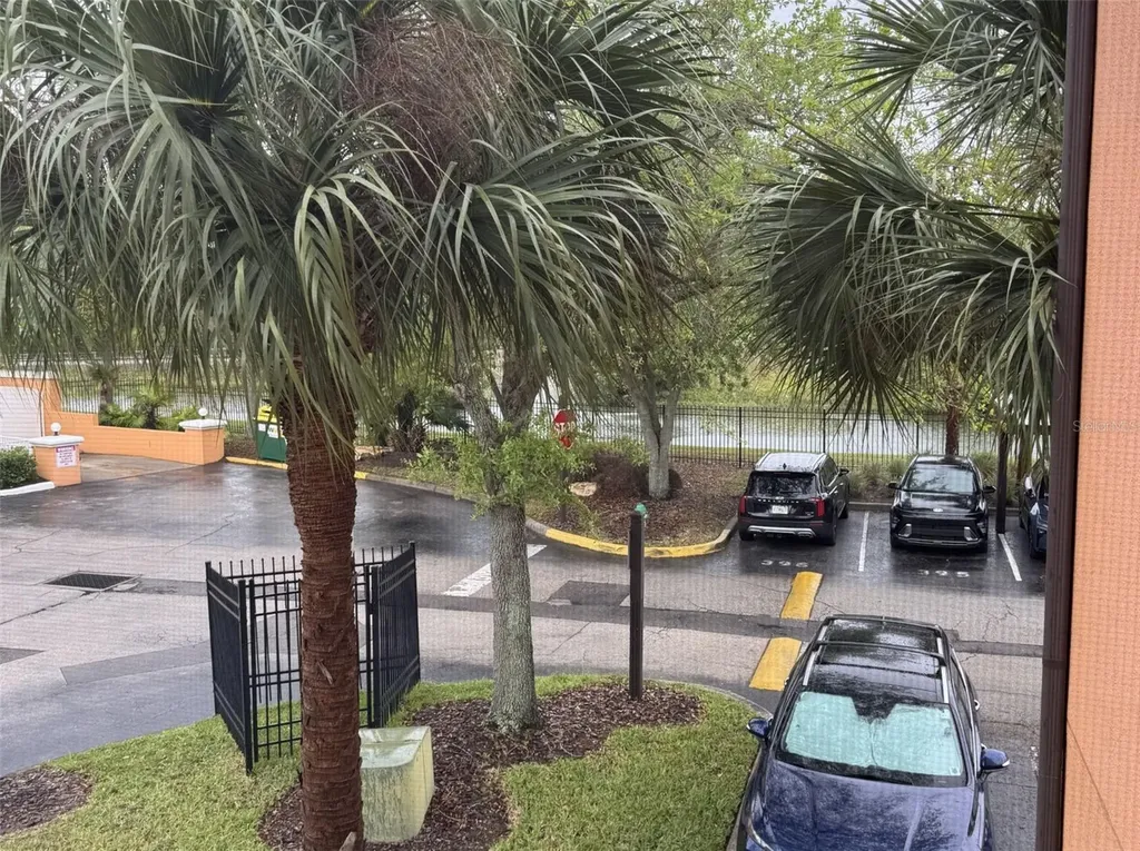 5483 Vineland Road Orlando FL 32811
