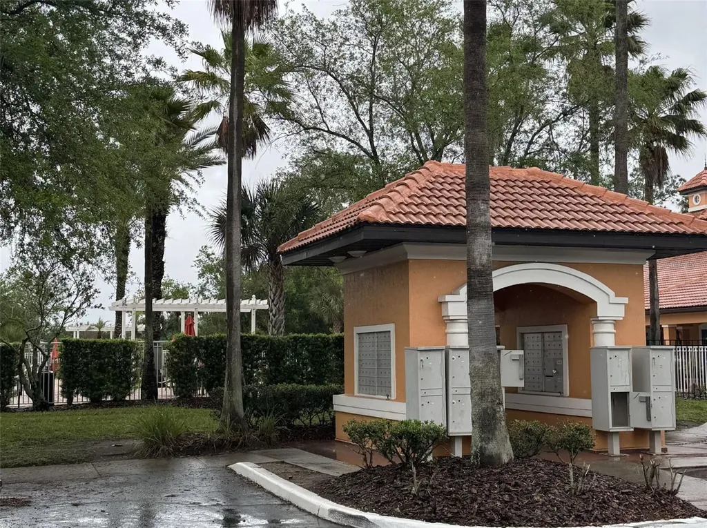 5483 Vineland Road Orlando FL 32811