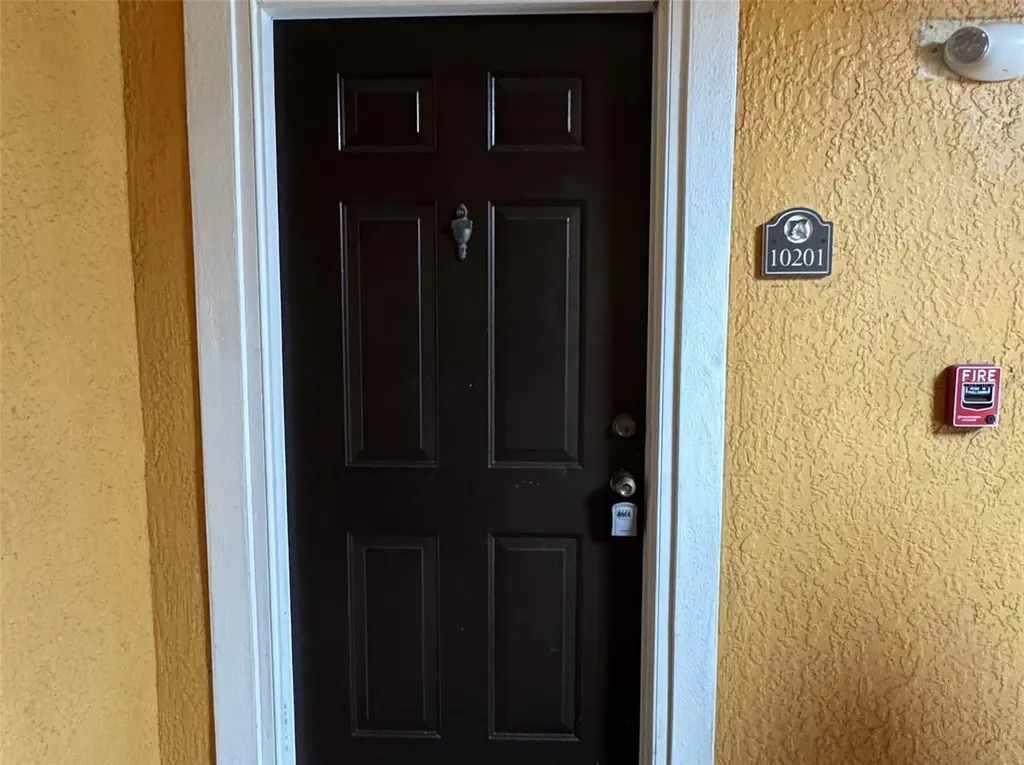 5483 Vineland Road Orlando FL 32811