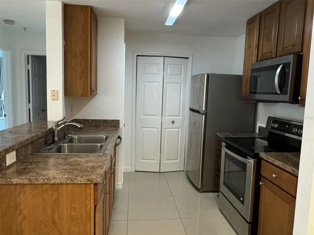 5483 Vineland Road Orlando FL 32811