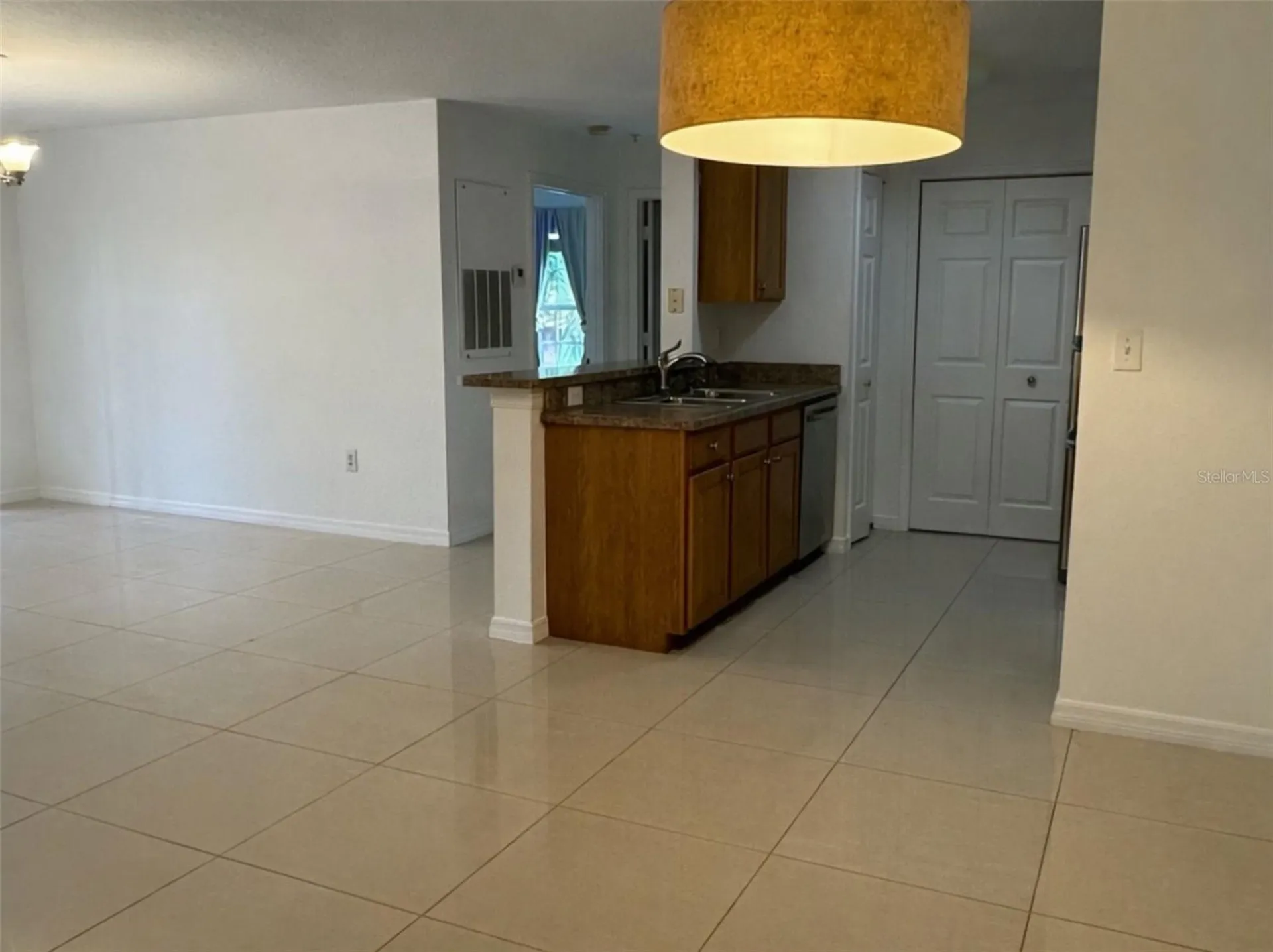 5483 Vineland Road Orlando FL 32811