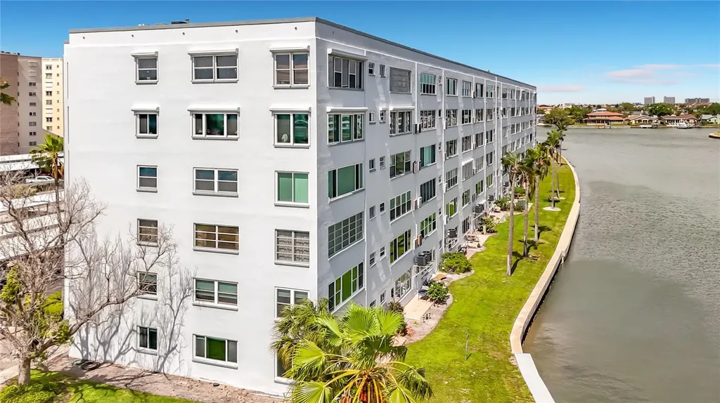 5925 Shore Boulevard S Gulfport FL 33707