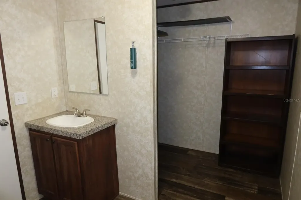 11533 E Us 90 Madison FL 32340