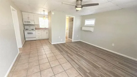 45 W Langsner Street Englewood FL 34223
