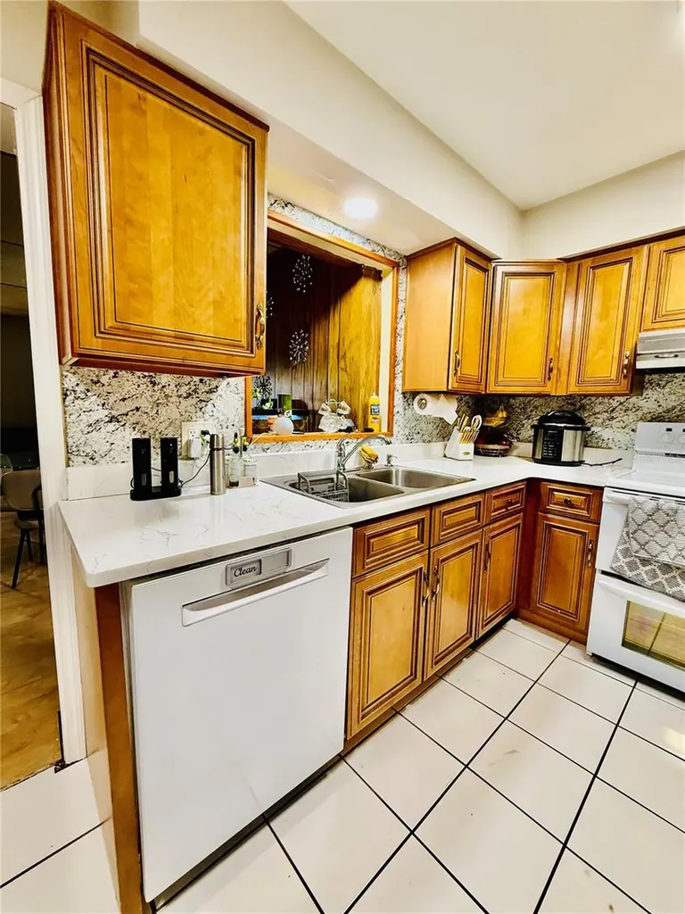 2416 Wishing Well Circle Tampa FL 33619