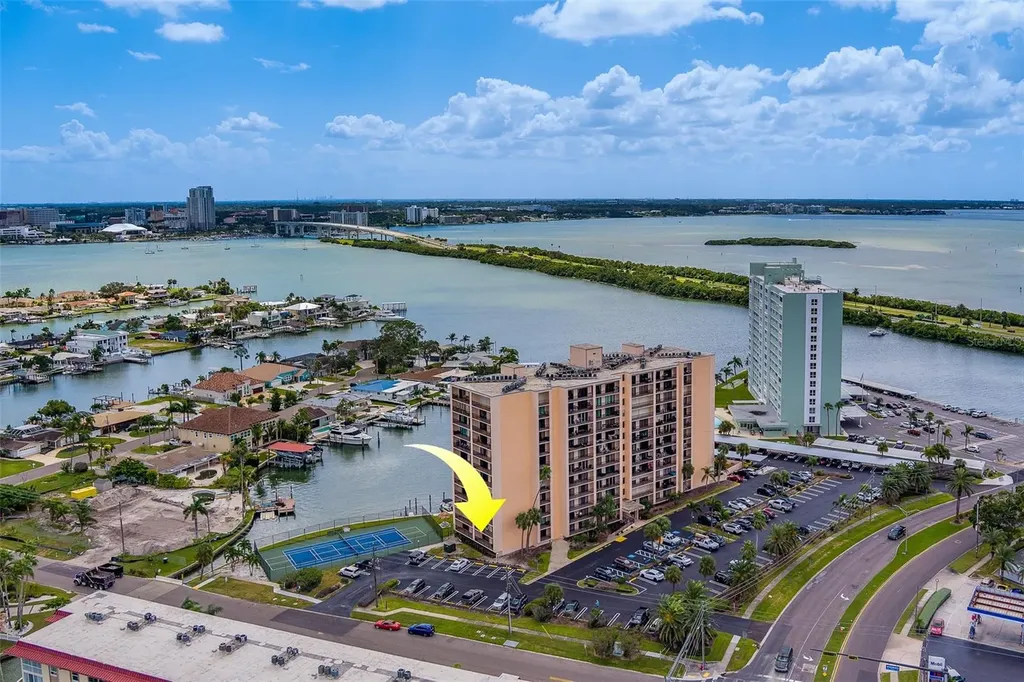 51 Island Way Clearwater Beach FL 33767