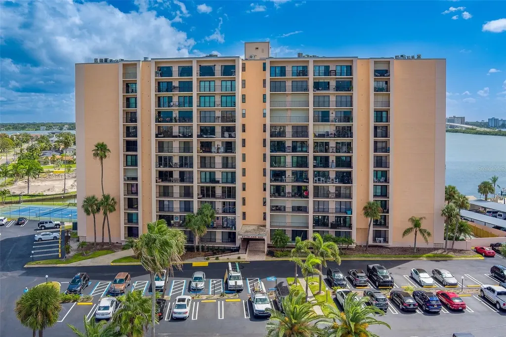 51 Island Way Clearwater Beach FL 33767