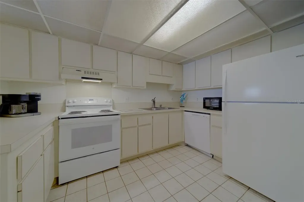 51 Island Way Clearwater Beach FL 33767