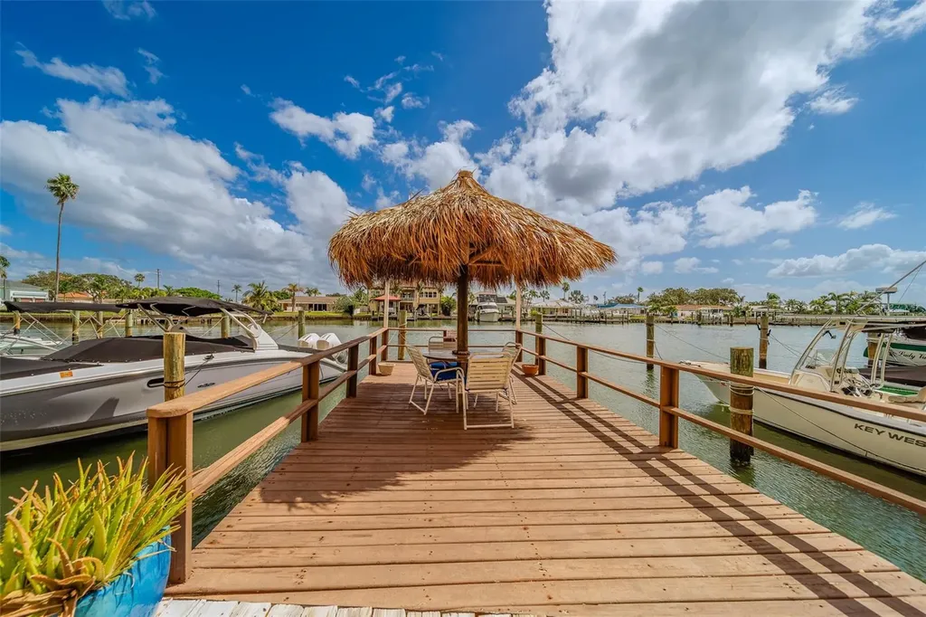51 Island Way Clearwater Beach FL 33767