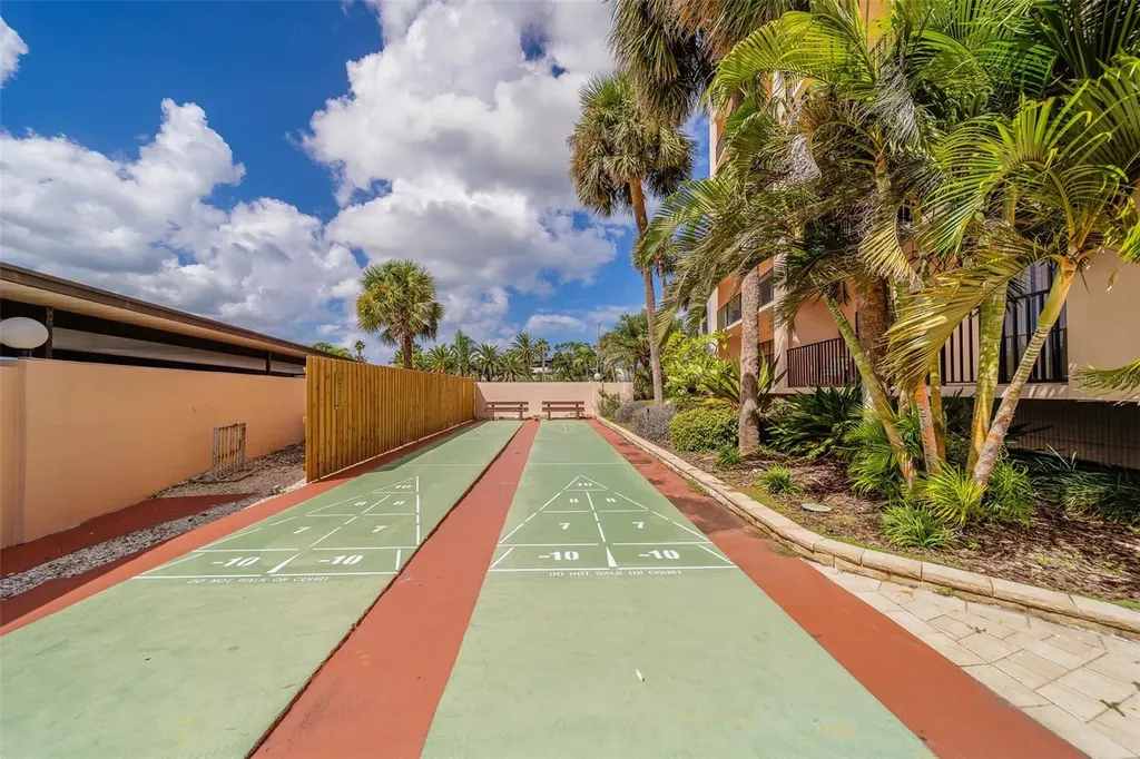 51 Island Way Clearwater Beach FL 33767