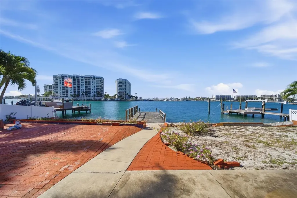 4 Bellevue Drive Treasure Island FL 33706