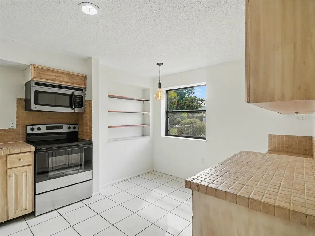 4037 Maverick Avenue Sarasota FL 34233