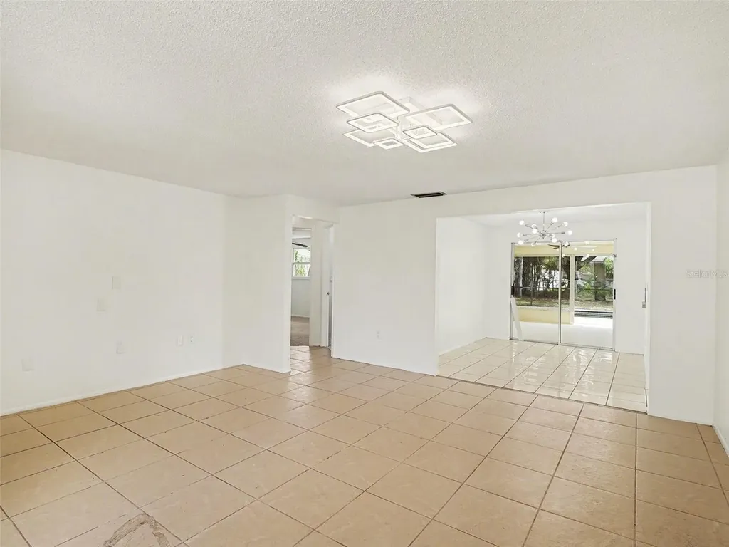 4037 Maverick Avenue Sarasota FL 34233