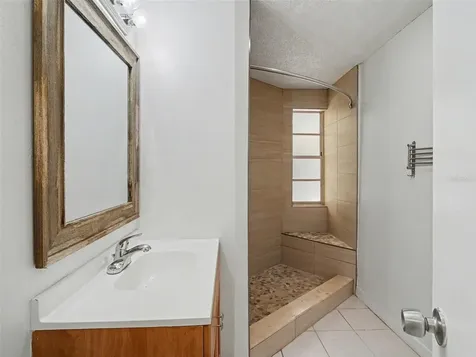 4037 Maverick Avenue Sarasota FL 34233
