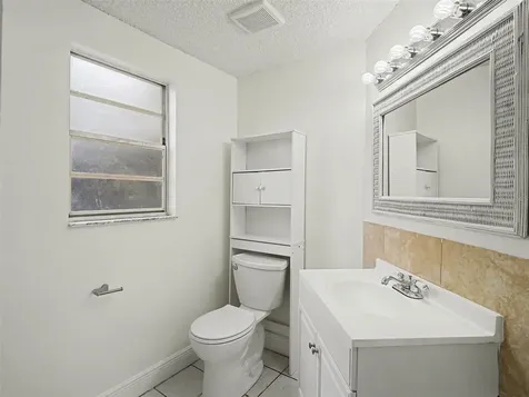 4037 Maverick Avenue Sarasota FL 34233
