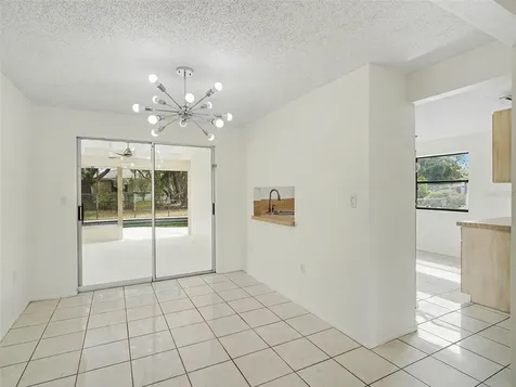 4037 Maverick Avenue Sarasota FL 34233
