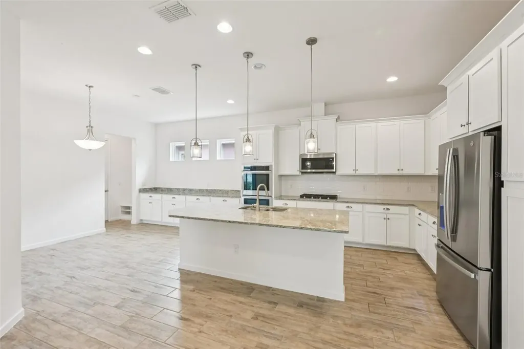 806 Winterside Drive Apollo Beach FL 33572