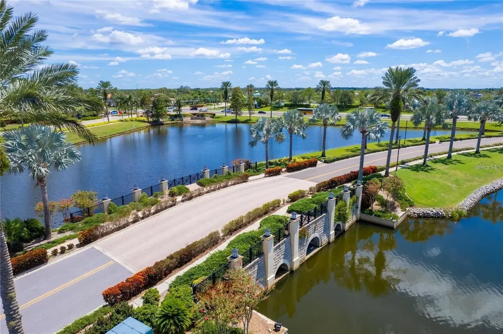 806 Winterside Drive Apollo Beach FL 33572