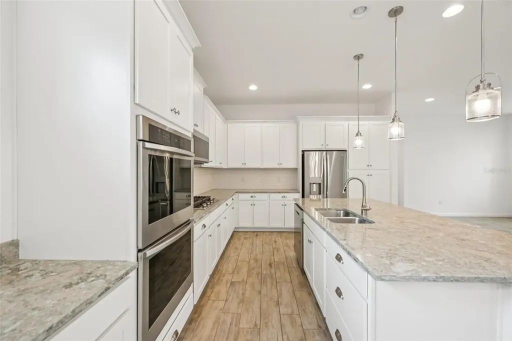 806 Winterside Drive Apollo Beach FL 33572