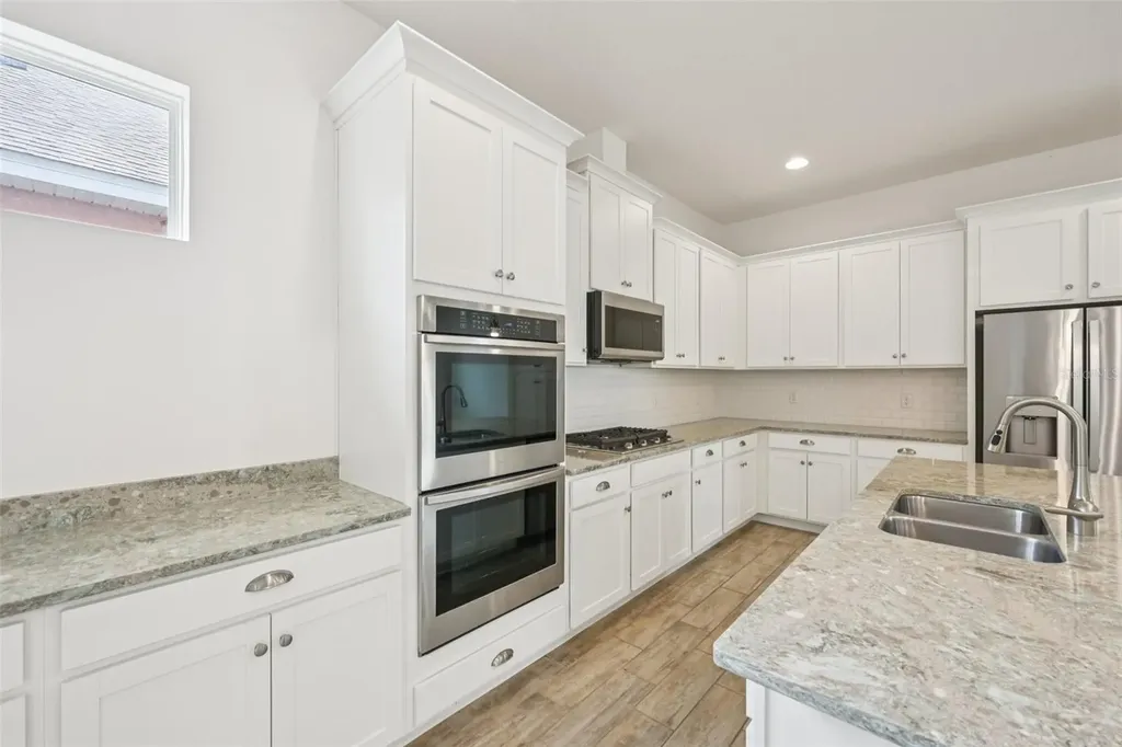 806 Winterside Drive Apollo Beach FL 33572
