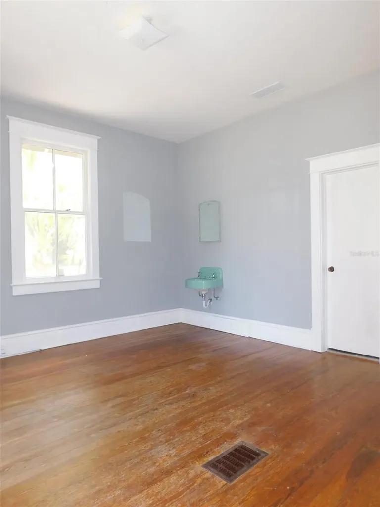 541 NE 11th Street Gainesville FL 32601
