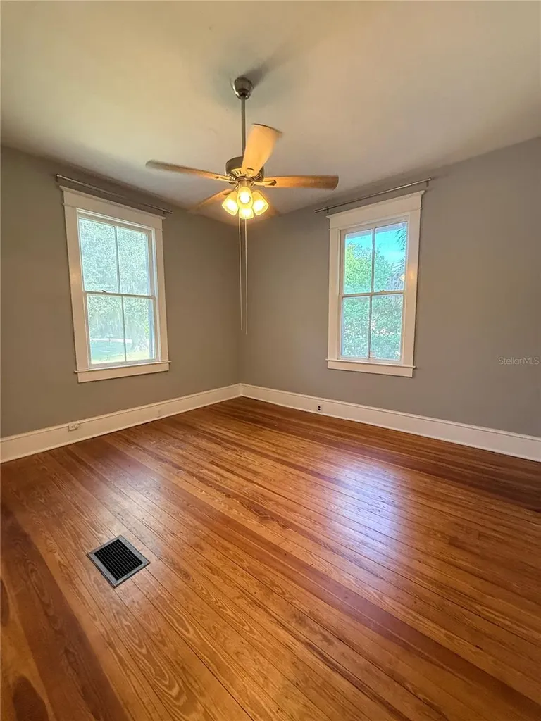 541 NE 11th Street Gainesville FL 32601