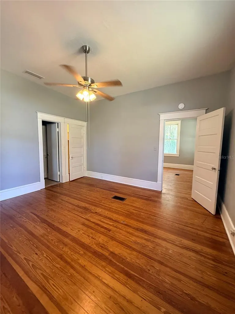 541 NE 11th Street Gainesville FL 32601