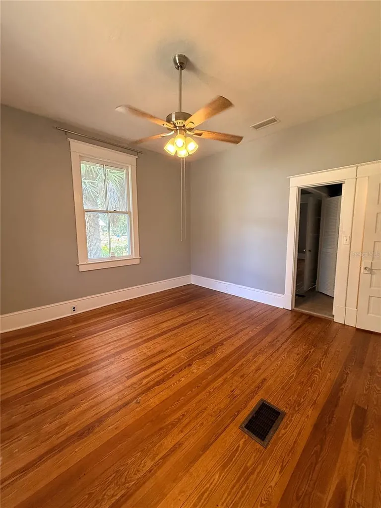 541 NE 11th Street Gainesville FL 32601