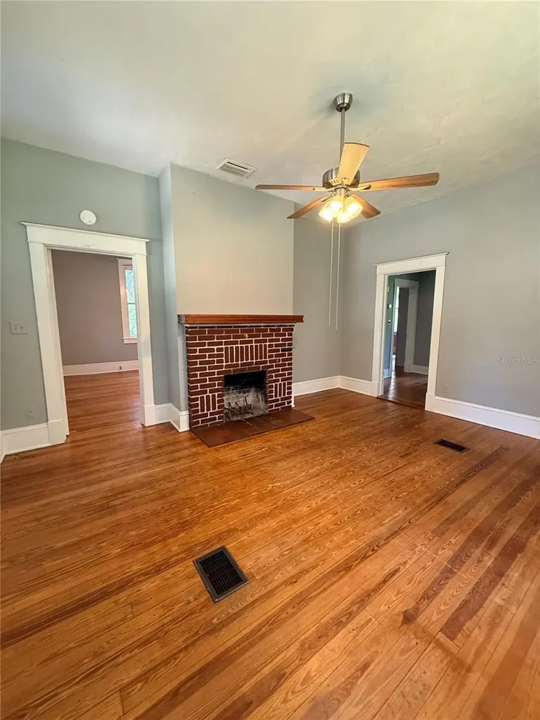 541 NE 11th Street Gainesville FL 32601