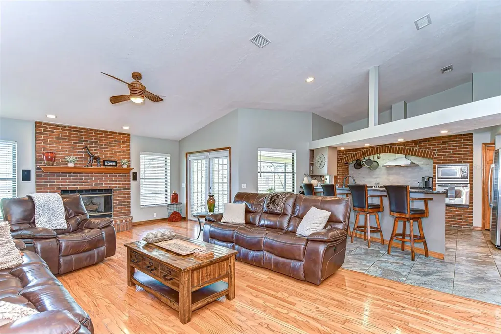709 Sportsman Park Drive Seffner FL 33584