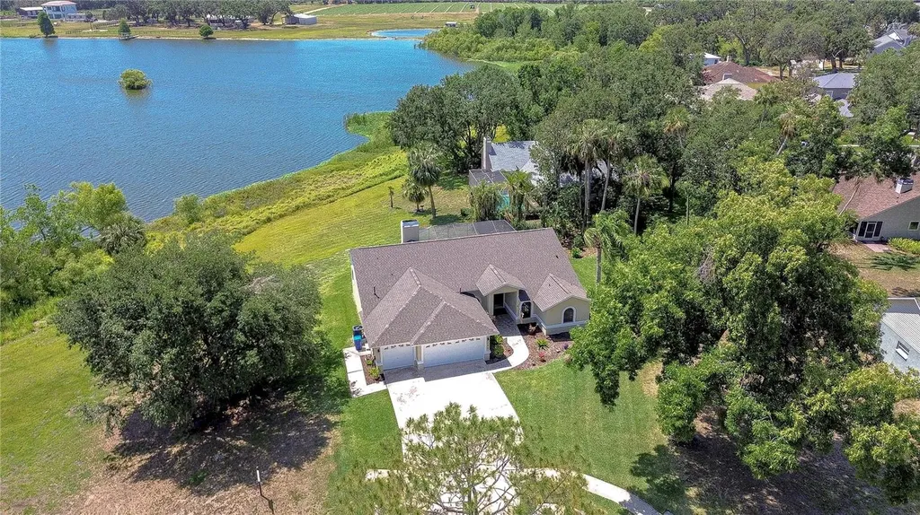 709 Sportsman Park Drive Seffner FL 33584