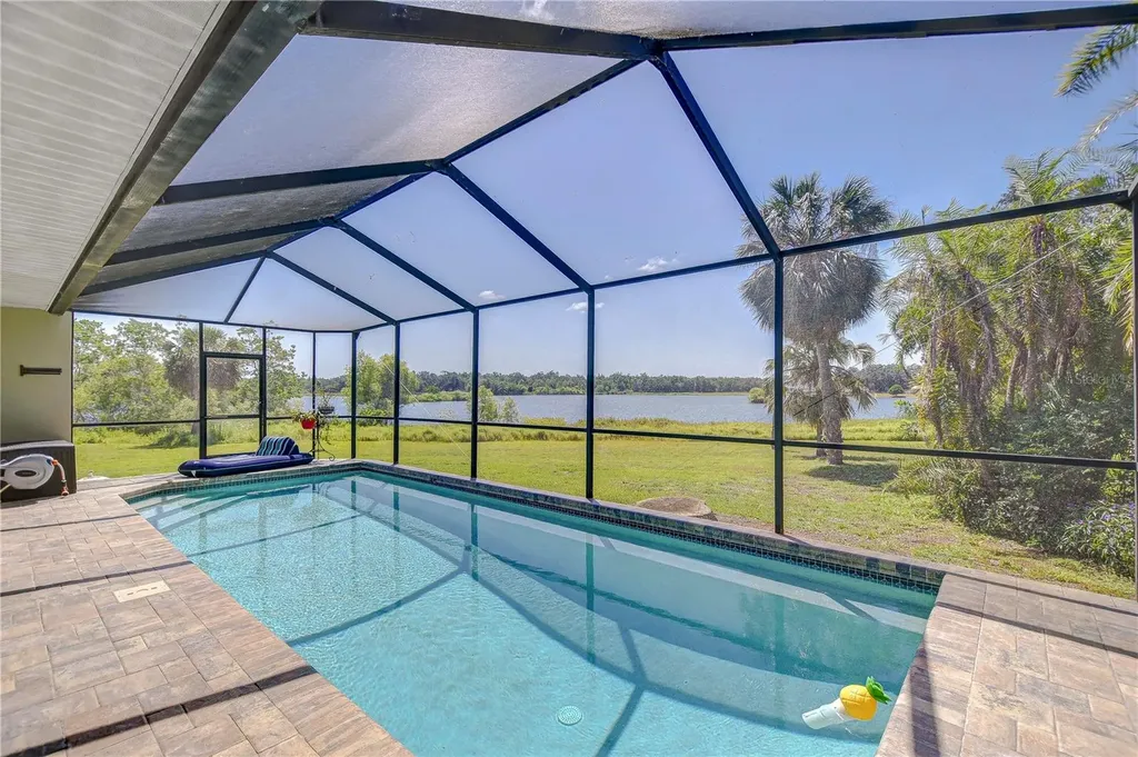 709 Sportsman Park Drive Seffner FL 33584