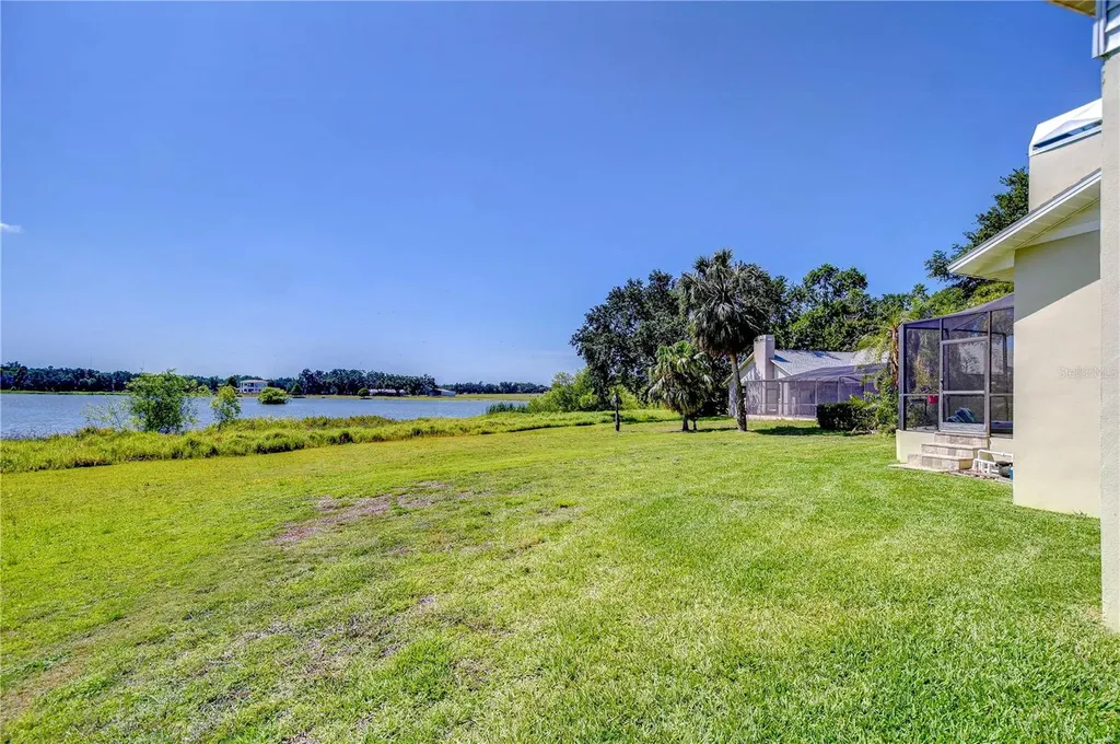 709 Sportsman Park Drive Seffner FL 33584
