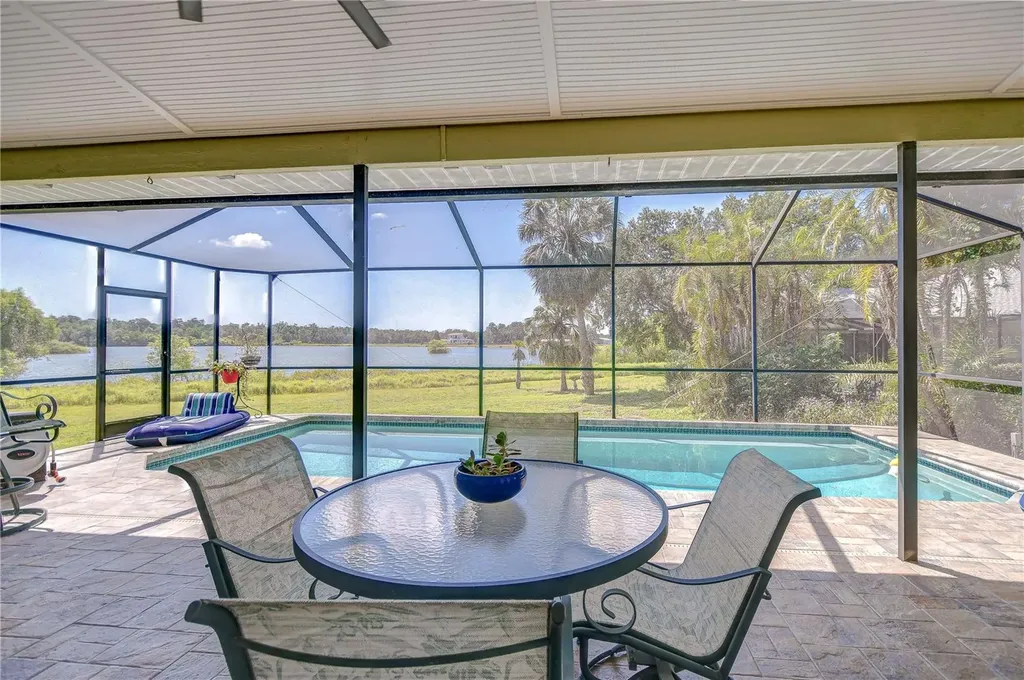 709 Sportsman Park Drive Seffner FL 33584