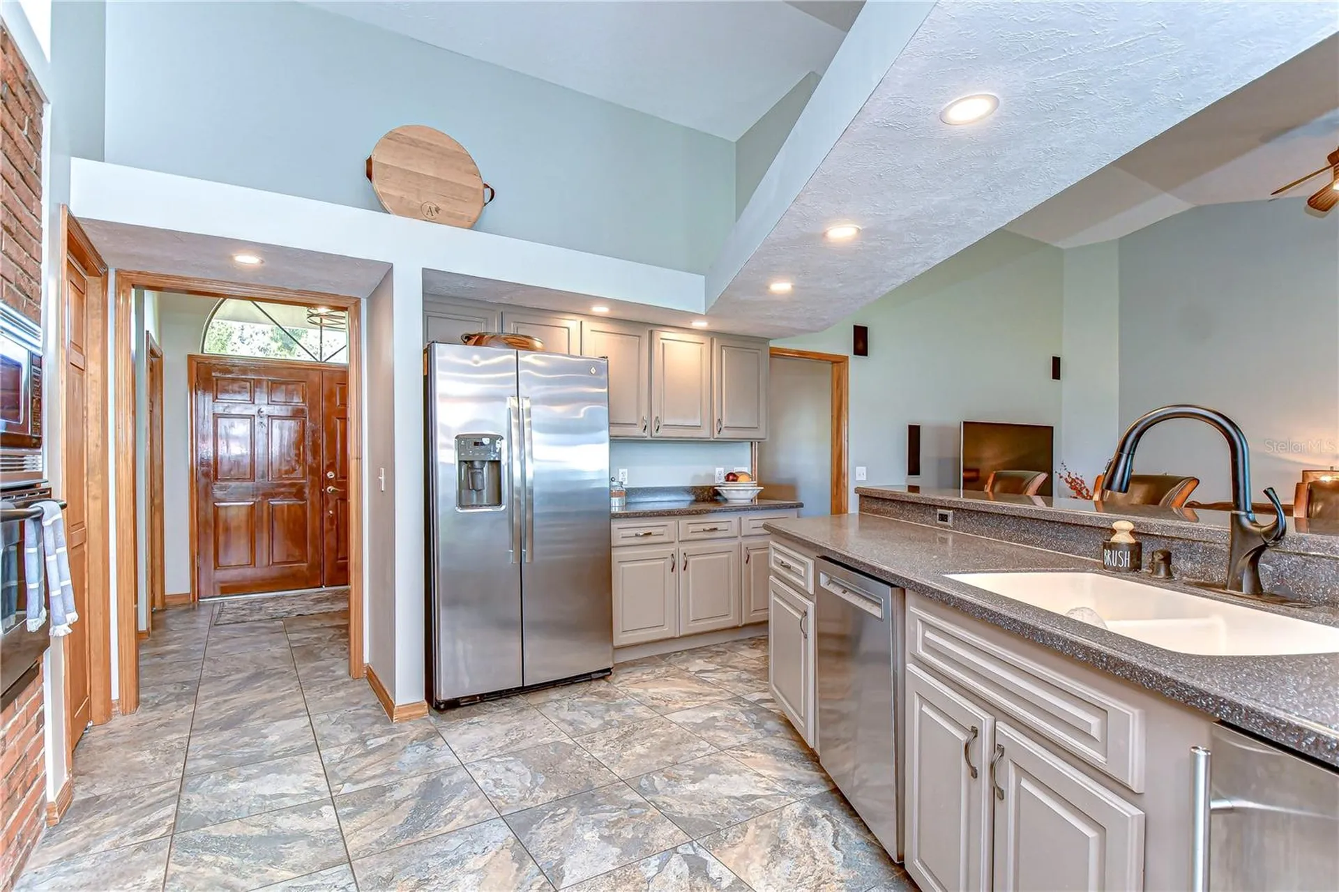 709 Sportsman Park Drive Seffner FL 33584
