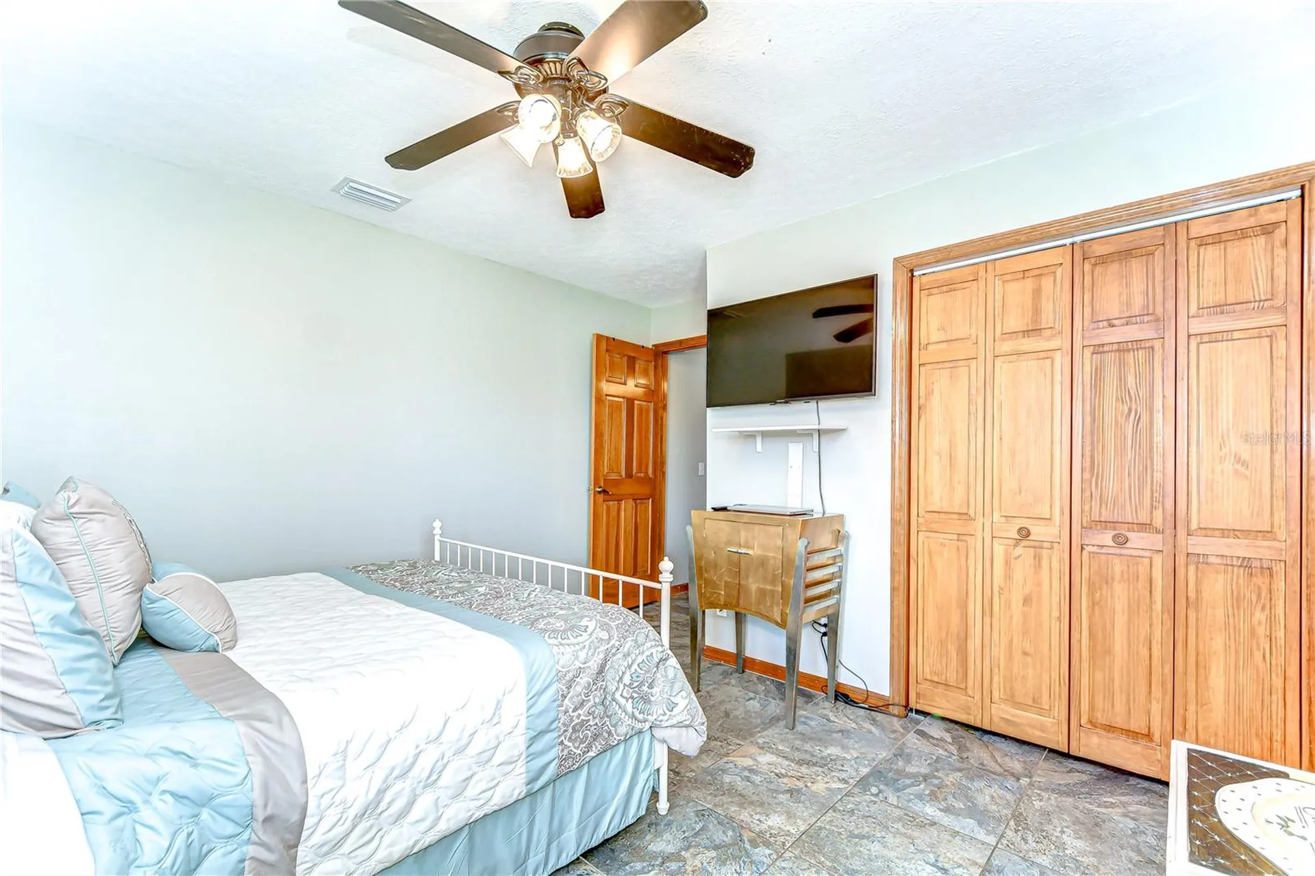 709 Sportsman Park Drive Seffner FL 33584