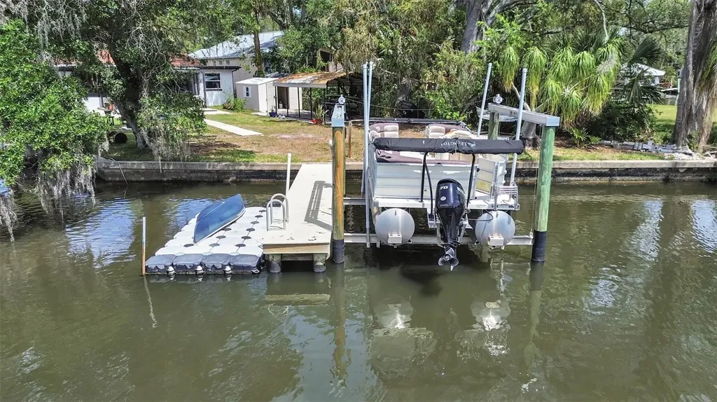 8914 Memorial Highway Tampa FL 33615